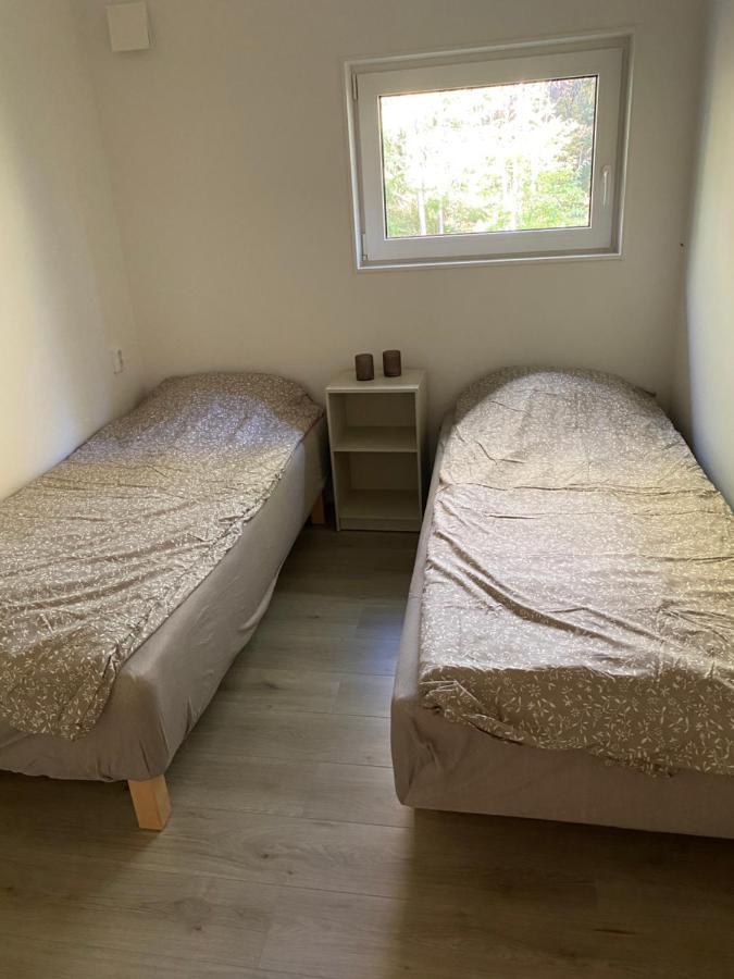 Apartamento Sjoelanda Sjuntorp Exterior foto